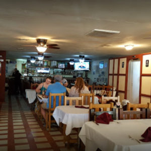 Bars Puerto Penasco - La Curva Restaurant & Sport Bar
